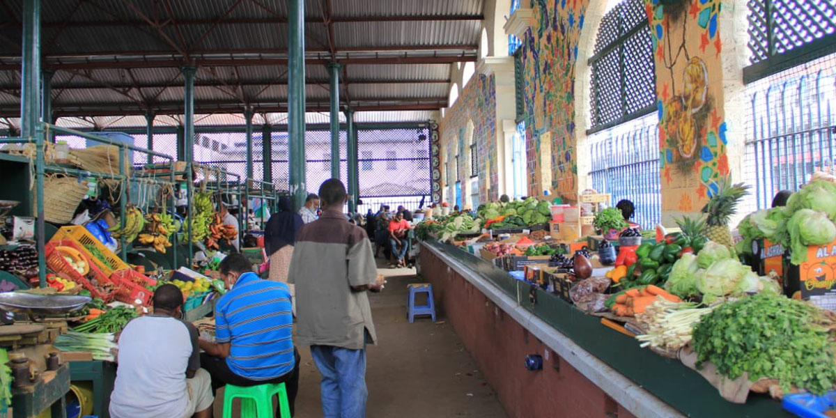 shopping marikiti market in kenya from instaglobalvisa